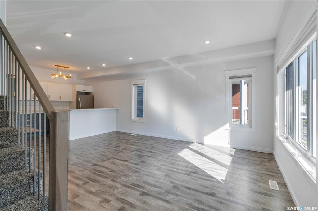 Fifth View of 453 L Avenue S, King George, Saskatoon, Saskatchewan, S7M 5Y6