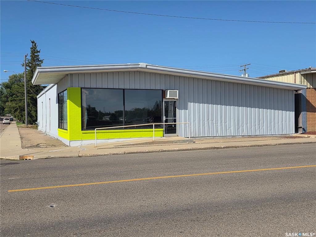 401 North Railway Street E, SK016546, Saskatchewan,