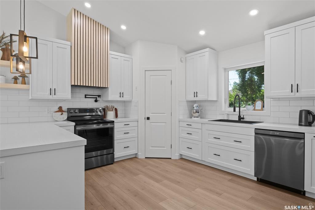 Fourth View of 41 19th Street E, East Hill, Prince Albert, Saskatchewan, S6V 1J1