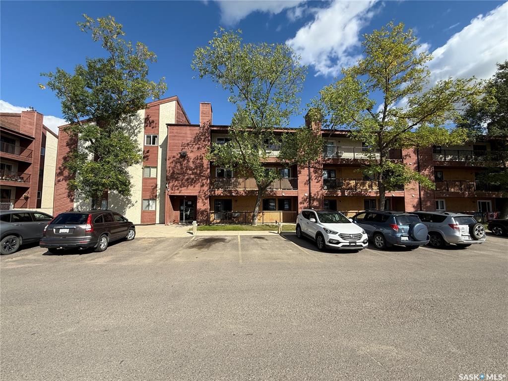 MLS® listing #SK016713 for sale located at 4040 8th Street E #105B