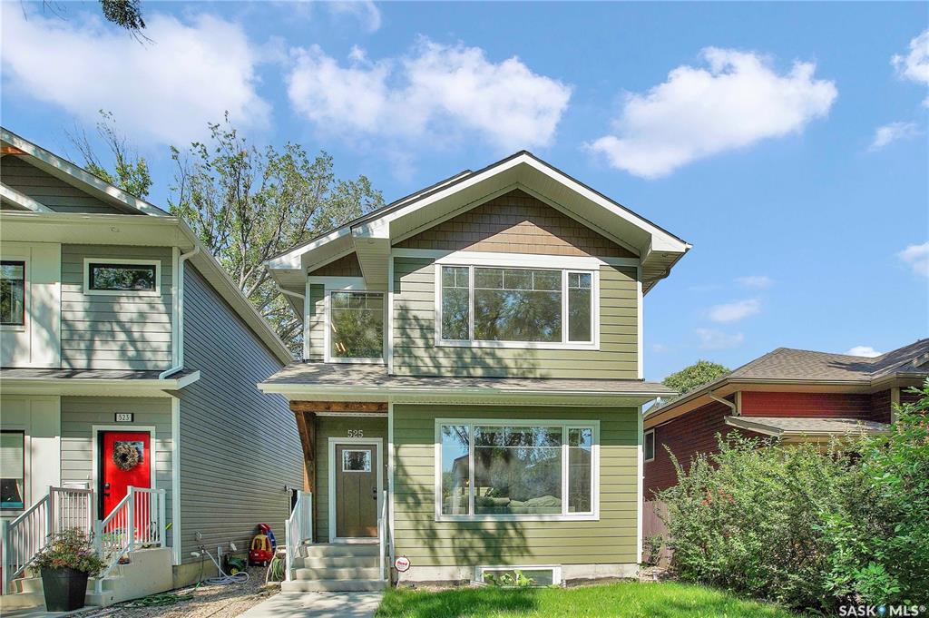 MLS® listing #SK016787 for sale located at 525 4th Street E