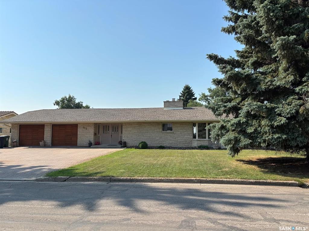 110 Logan Crescent E, SK016809, Saskatchewan,