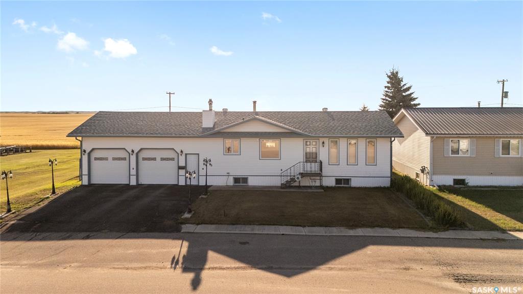Second View of 338 2nd Avenue W, Montmartre, Saskatchewan, S0G 3M0