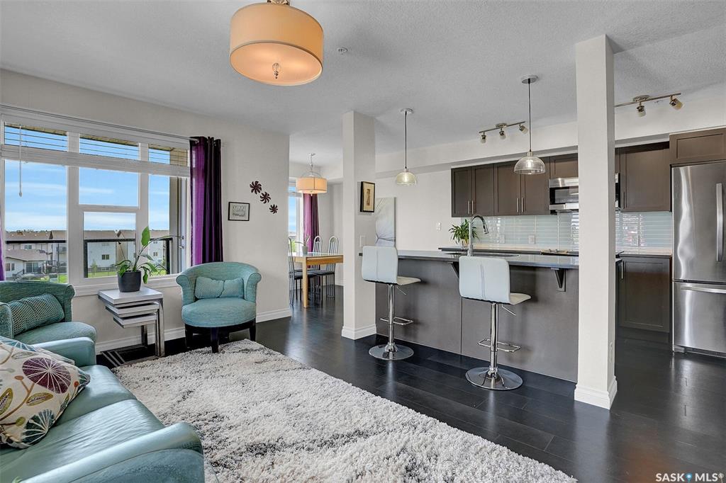 MLS® listing #SK016994 for sale located at 5303 Universal Crescent #306