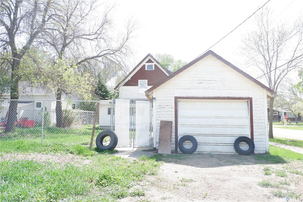 Second View of 113 2nd Avenue W, Mossbank, Saskatchewan, S0H 3G0