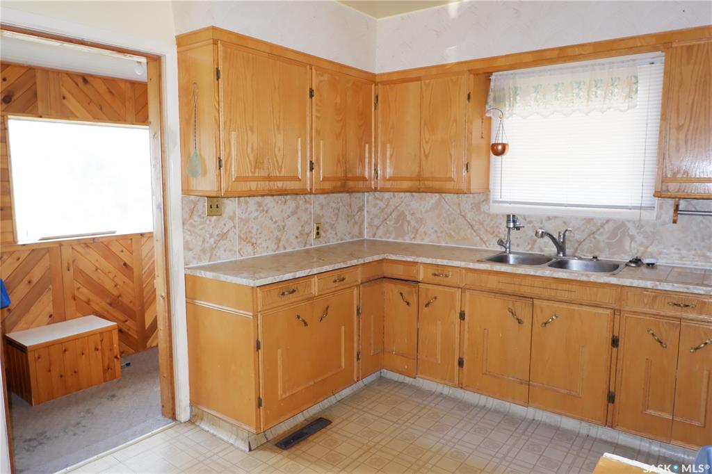Fourth View of 113 2nd Avenue W, Mossbank, Saskatchewan, S0H 3G0