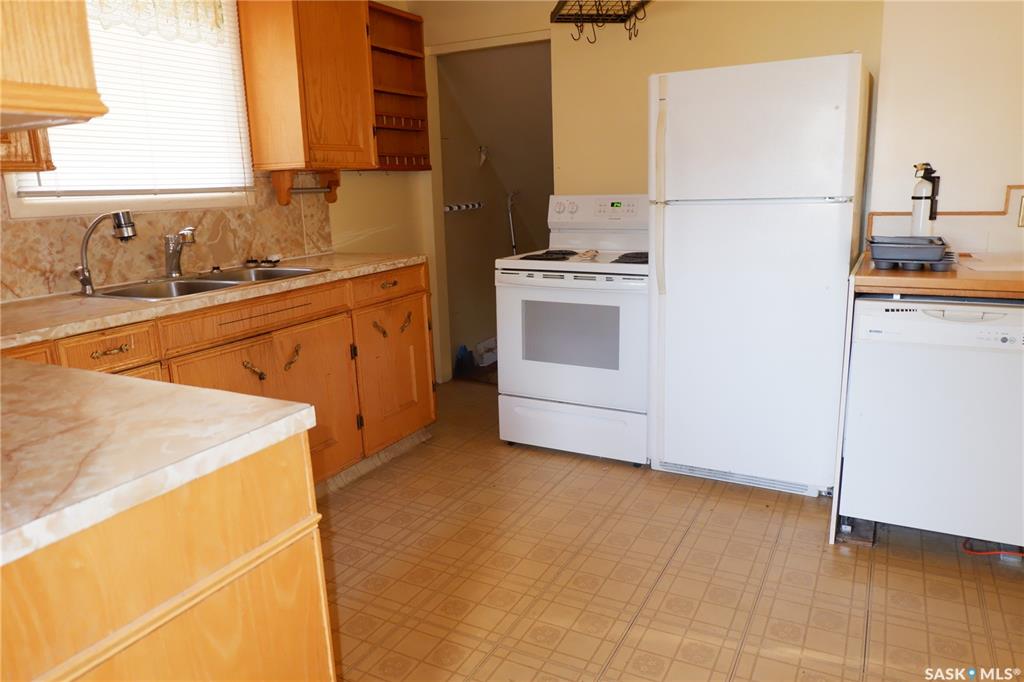 Fifth View of 113 2nd Avenue W, Mossbank, Saskatchewan, S0H 3G0