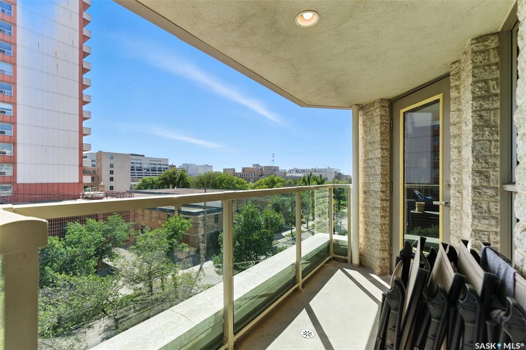 Second View of 303 5th Avenue N #401, Central Business District, Saskatoon, Saskatchewan, S7K 2P6