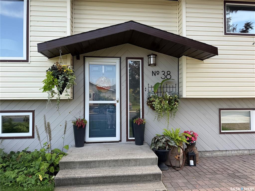 Second View of 38 Howard Crescent, Lanigan, Saskatchewan, S0K 2M0