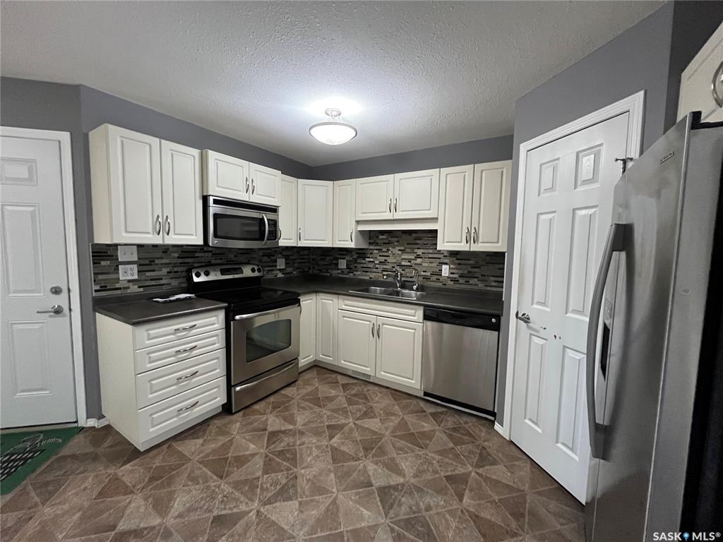 Third View of 503 Colonel Otter Drive #114, Highland, Swift Current, Saskatchewan, S9H 2K4
