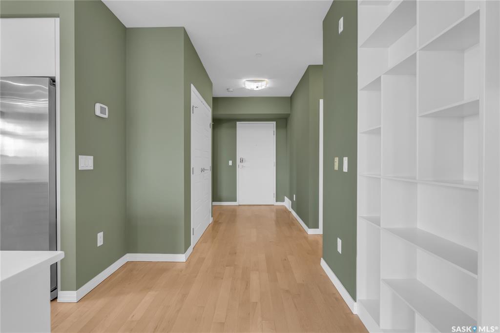 Second View of 922 Broadway Avenue #501, Nutana, Saskatoon, Saskatchewan, S7N 1B7