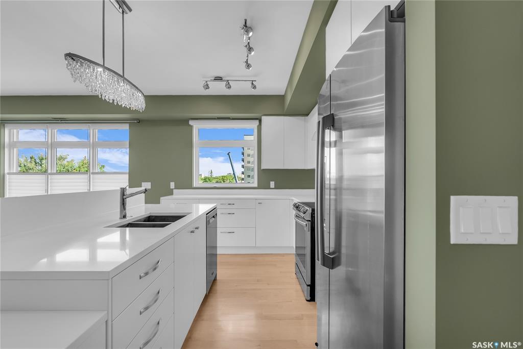 Fifth View of 922 Broadway Avenue #501, Nutana, Saskatoon, Saskatchewan, S7N 1B7