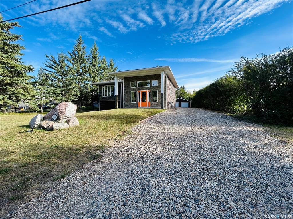 Second View of 1506 Broadway Avenue, Moosomin, Saskatchewan, S0G 3N0