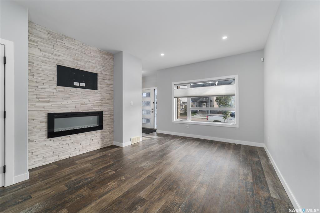 Third View of 5140 E Simard Avenue, The Towns, Regina, Saskatchewan, S4V 3W5