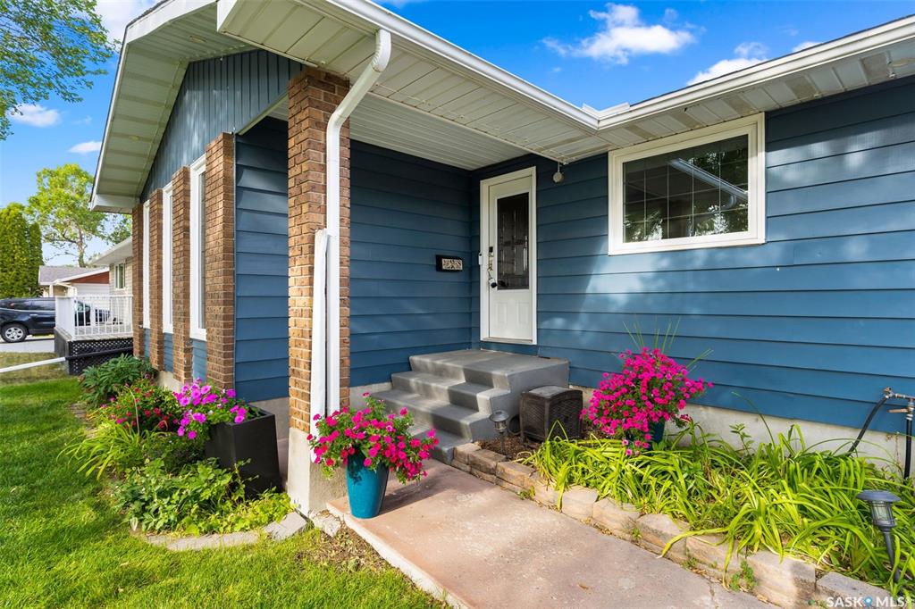Third View of 343 Fairview Road, Uplands, Regina, Saskatchewan, S4R 6W2
