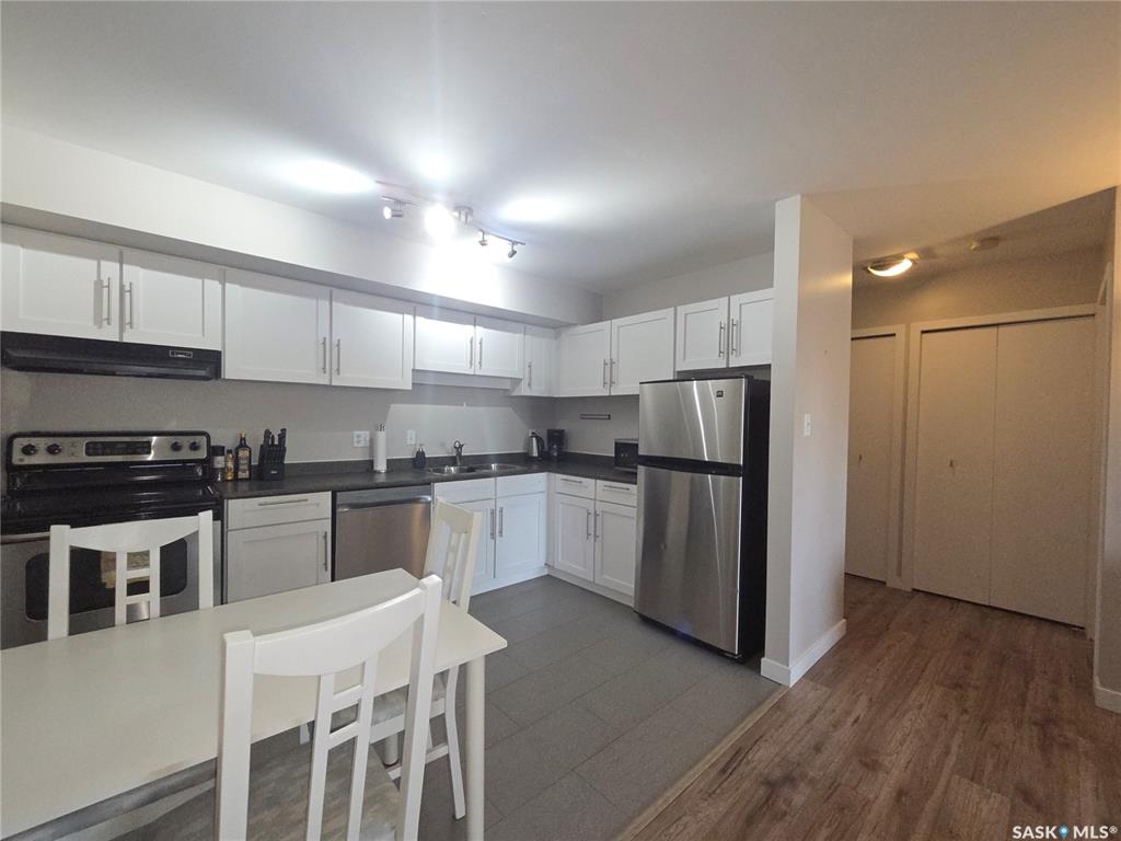 Third View of 275 Kingsmere Boulevard #102, Lakeview SA, Saskatoon, Saskatchewan, S7J 4J6