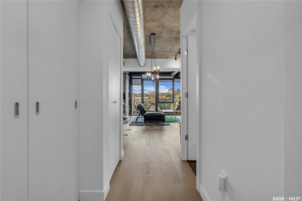 Third View of 490 2nd Avenue S #205, Central Business District, Saskatoon, Saskatchewan, S7K 4H5