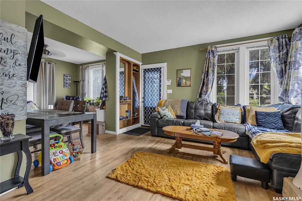 Fifth View of 1121 B Avenue N, Caswell Hill, Saskatoon, Saskatchewan, S7L 1G2