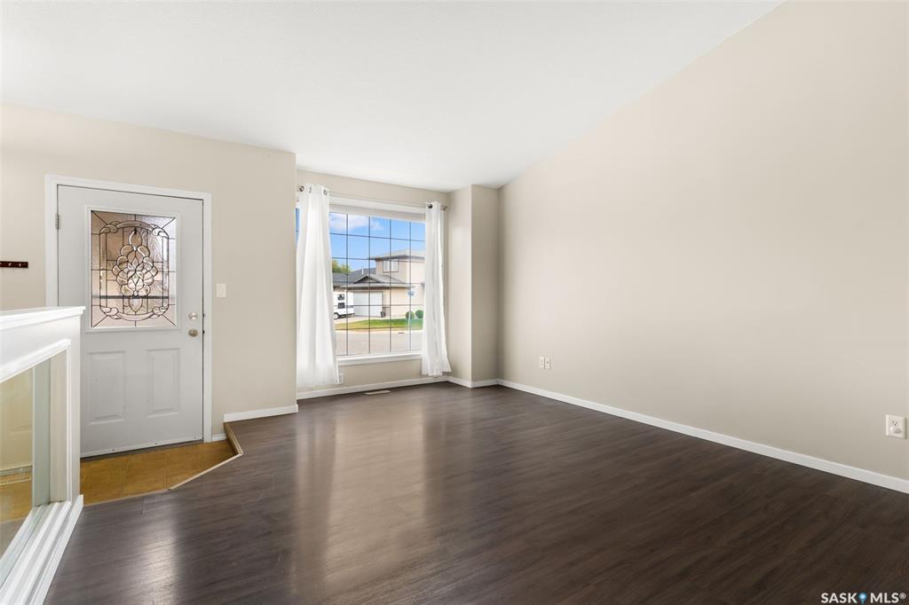 Fifth View of 902 Brachman Bay, Parkridge RG, Regina, Saskatchewan, S4N 7P2