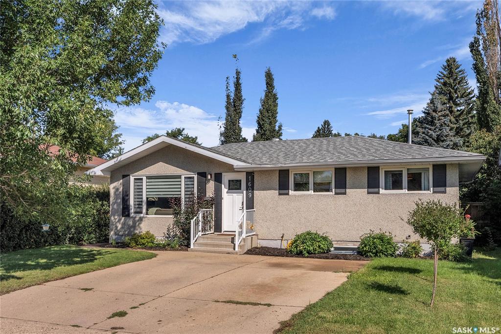 Second View of 1609 Ruth Street E, Holliston, Saskatoon, Saskatchewan, S7J 0L7