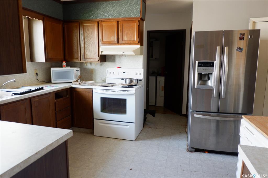 Fourth View of 512 4th Avenue W, Assiniboia, Saskatchewan, S0H 0B0
