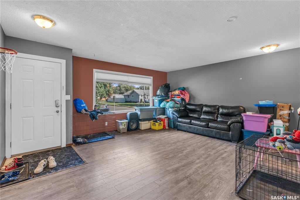 Third View of 1601 F Avenue N, Mayfair, Saskatoon, Saskatchewan, S7L 1Y1