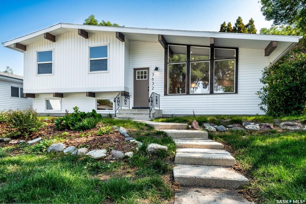 Second View of 3632 29th Avenue, Parliament Place, Regina, Saskatchewan, S4S 2P7