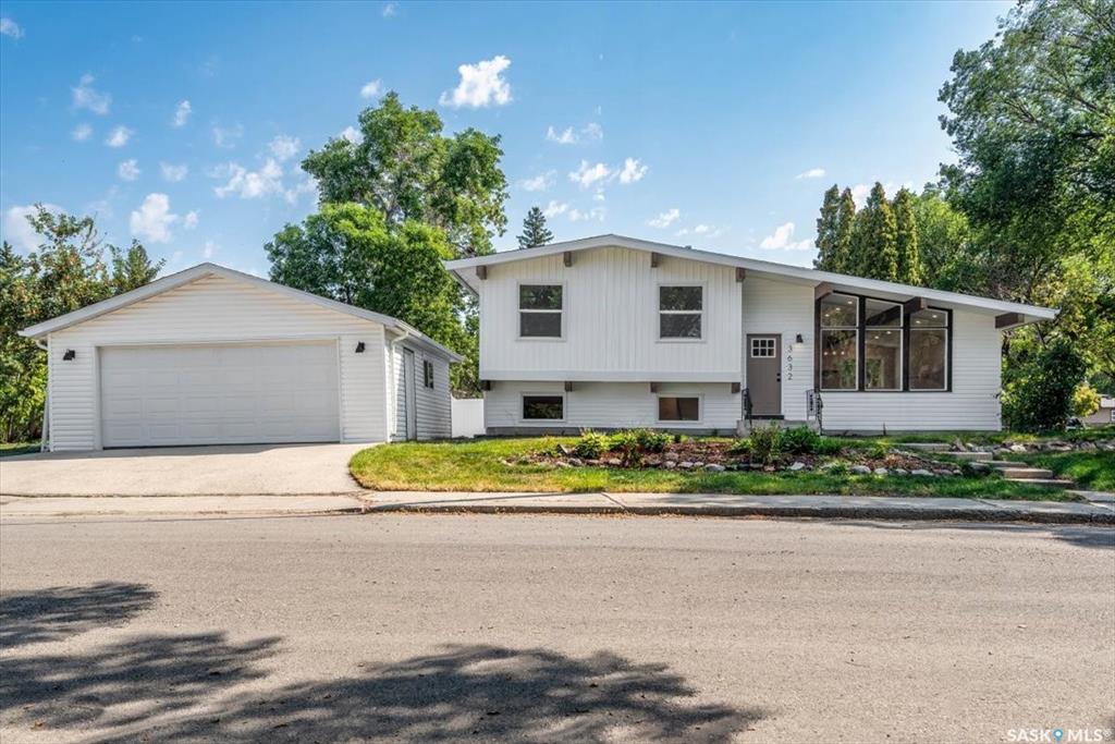 Third View of 3632 29th Avenue, Parliament Place, Regina, Saskatchewan, S4S 2P7