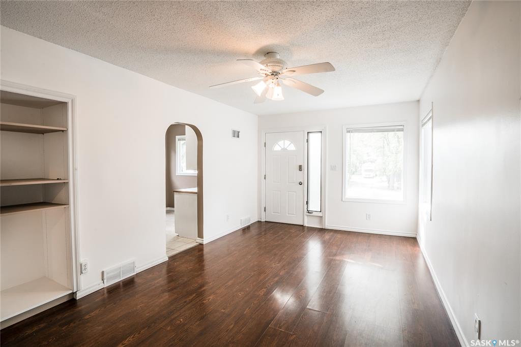 Third View of 633 6th Street E, Haultain, Saskatoon, Saskatchewan, S7H 1C3