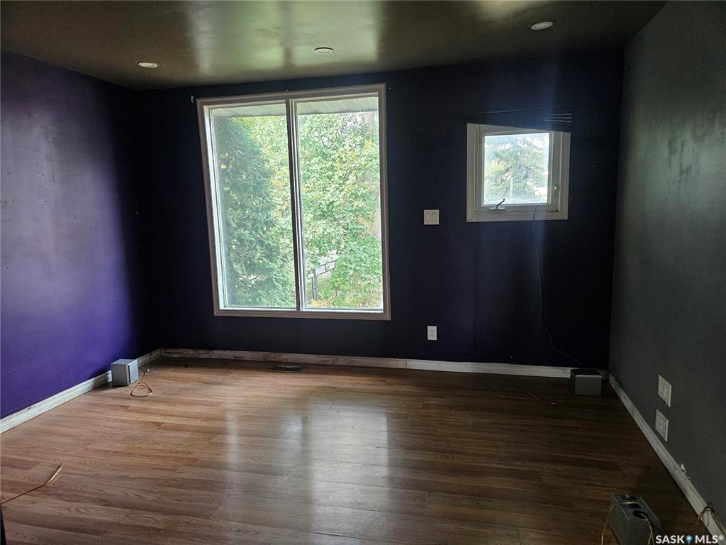 Third View of 1132 M Avenue S, Holiday Park, Saskatoon, Saskatchewan, S7M 2M2