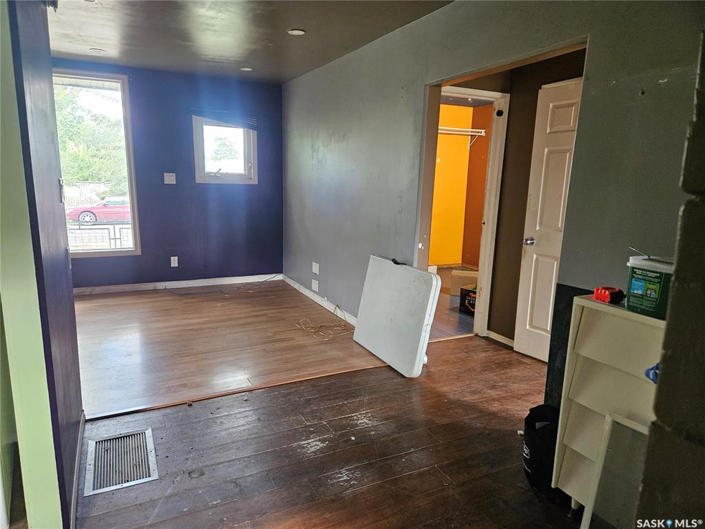 Fourth View of 1132 M Avenue S, Holiday Park, Saskatoon, Saskatchewan, S7M 2M2