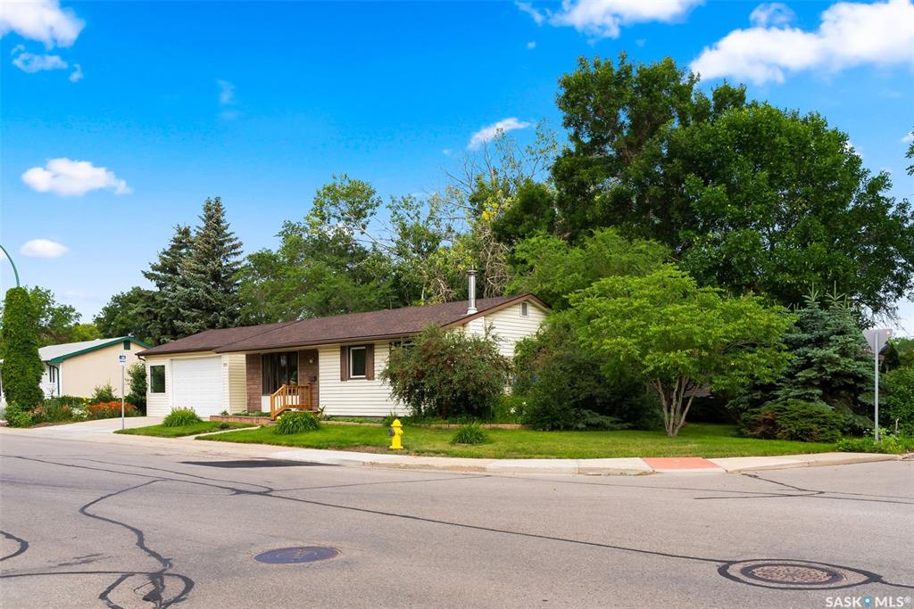 Third View of 302 Cavendish Street, Glencairn, Regina, Saskatchewan, S4N 4J8