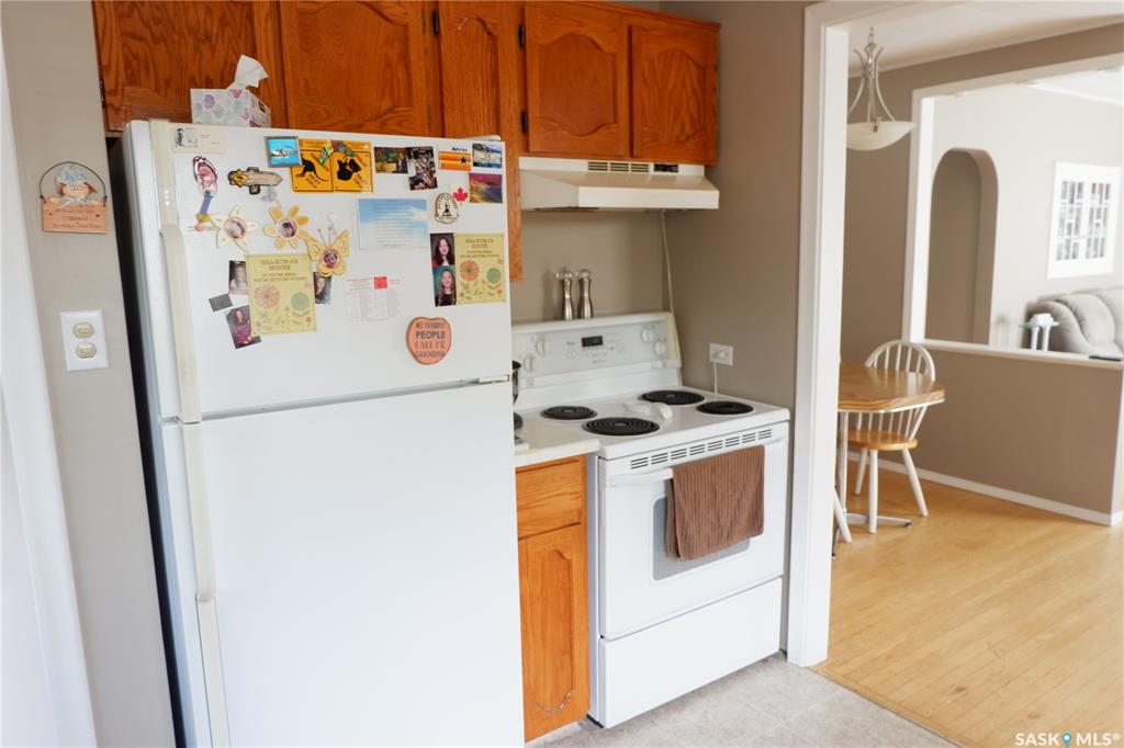 Fifth View of 509 4th Avenue E, Assiniboia, Saskatchewan, S0H 0B0