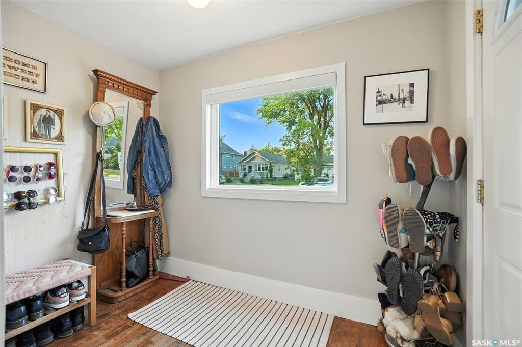 Fourth View of 303 29th Street W, Caswell Hill, Saskatoon, Saskatchewan, S7L 0M2
