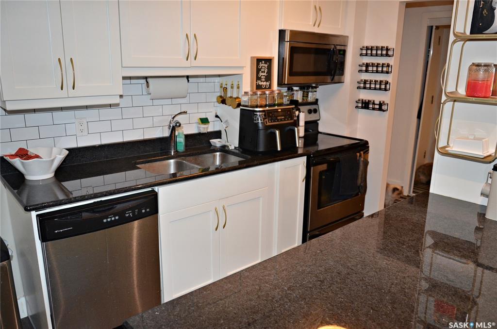 Fifth View of 320 5th Avenue N #308, Central Business District, Saskatoon, Saskatchewan, S7K 2P5