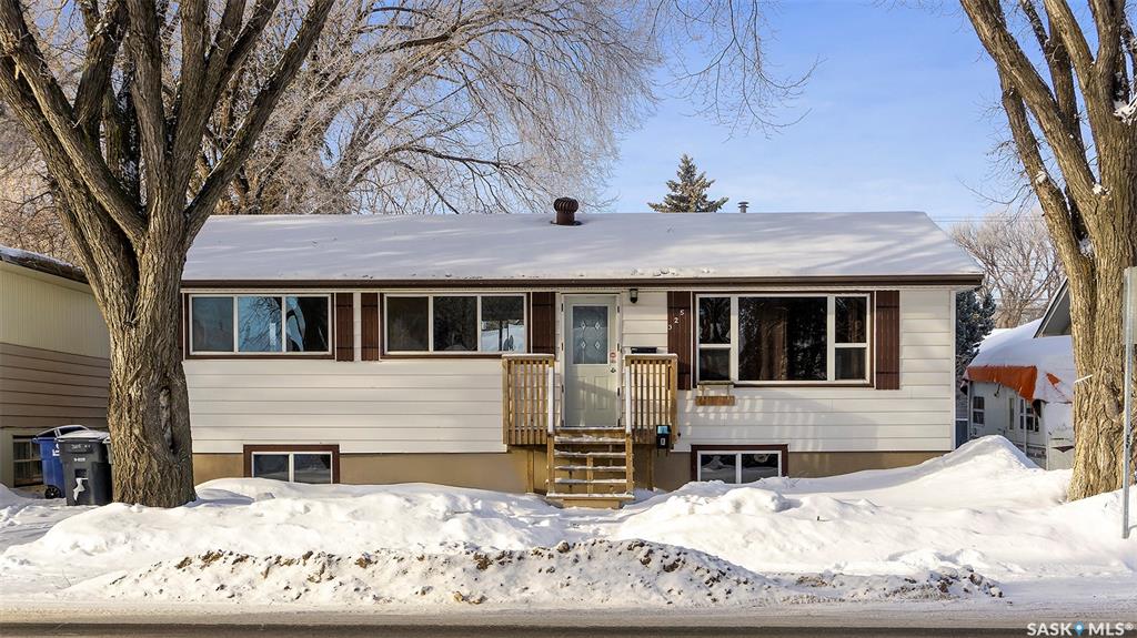 325 W Avenue N, SK017526, Saskatchewan,