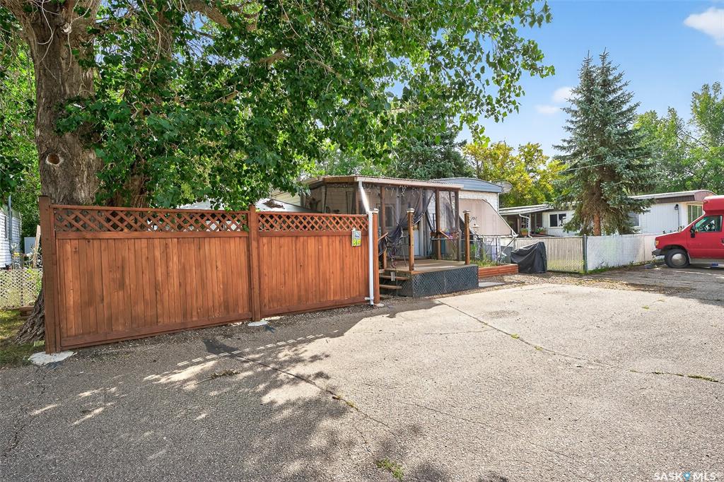 Third View of B 19 1455 9th Avenue Ne, Hillcrest MJ, Moose Jaw, Saskatchewan, S6H 1C6