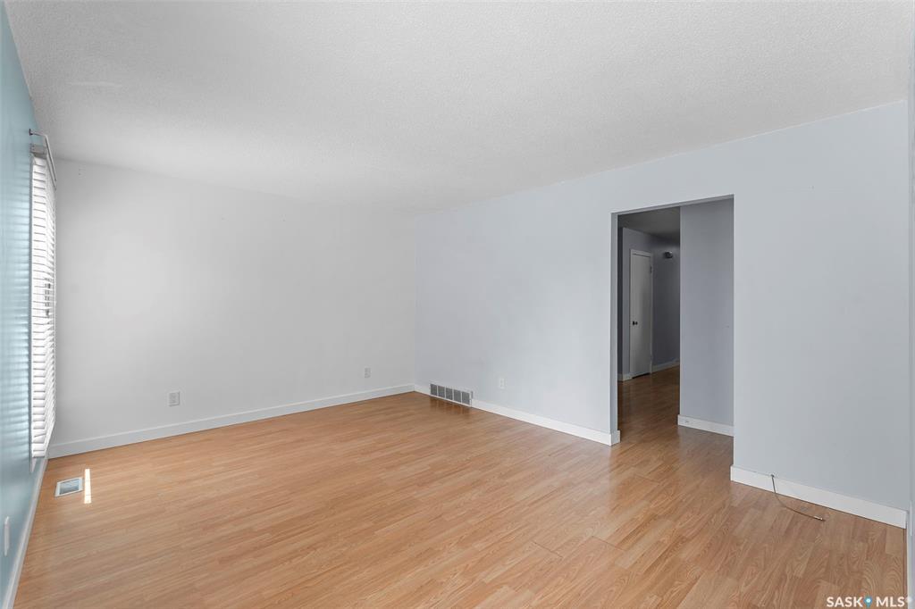 Fourth View of 2914 33rd Street W, Westview Heights, Saskatoon, Saskatchewan, S7L 0X9