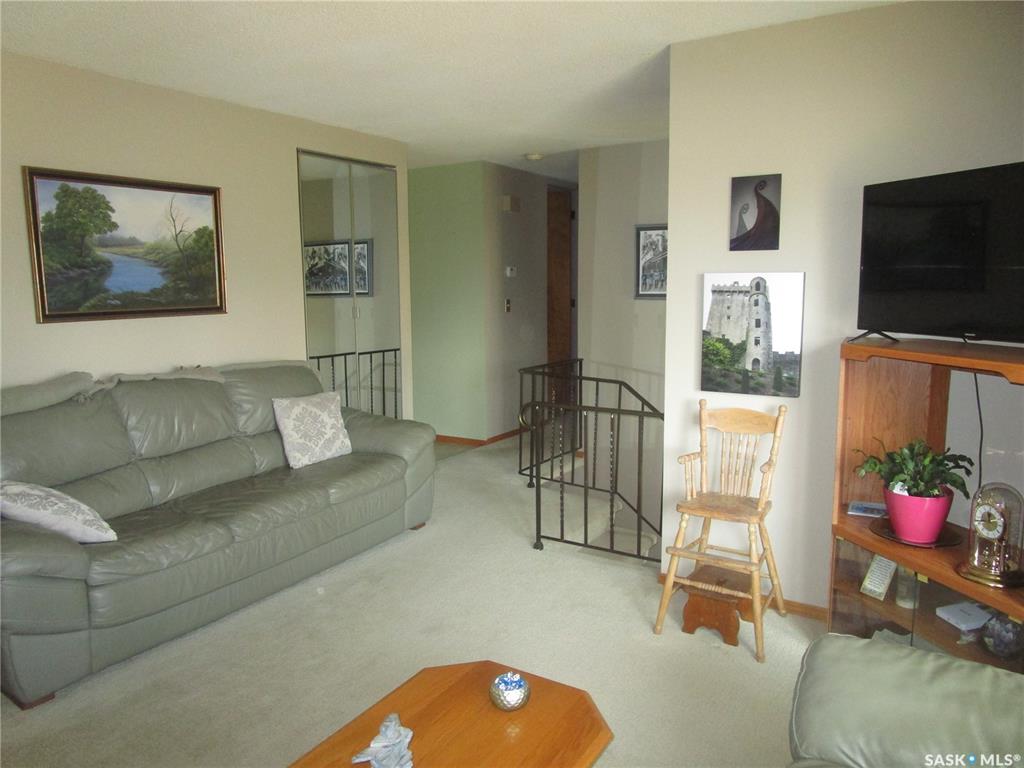 Fifth View of 129 Empire Place, Assiniboia, Saskatchewan, S0H 0B0