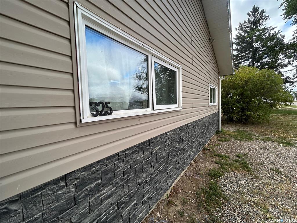 Fourth View of 325 White Street, Bienfait, Saskatchewan, S0C 0M0