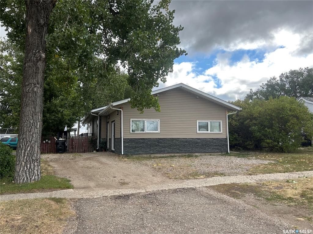 Fifth View of 325 White Street, Bienfait, Saskatchewan, S0C 0M0