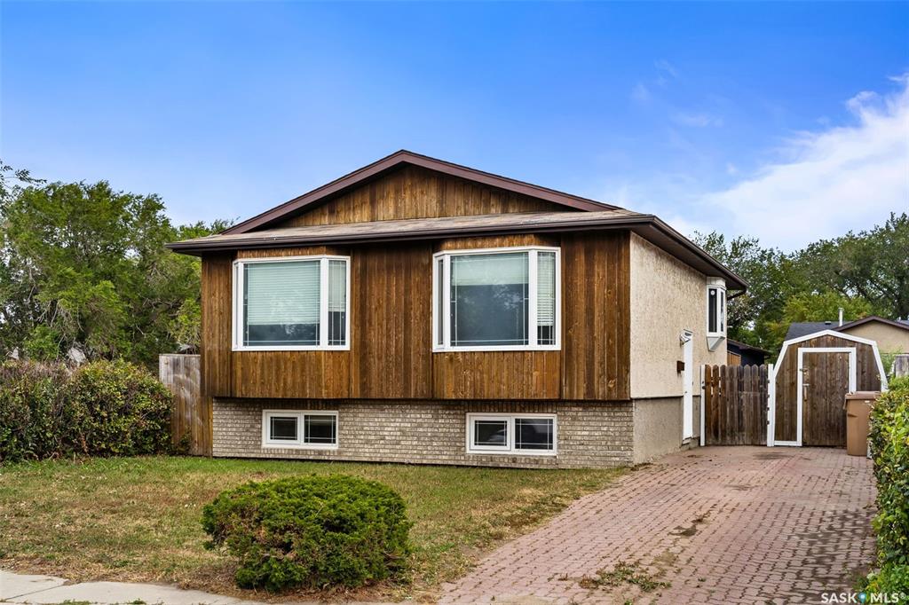 Second View of 1039 Fleet Street, Glencairn Village, Regina, Saskatchewan, S4N 6M3