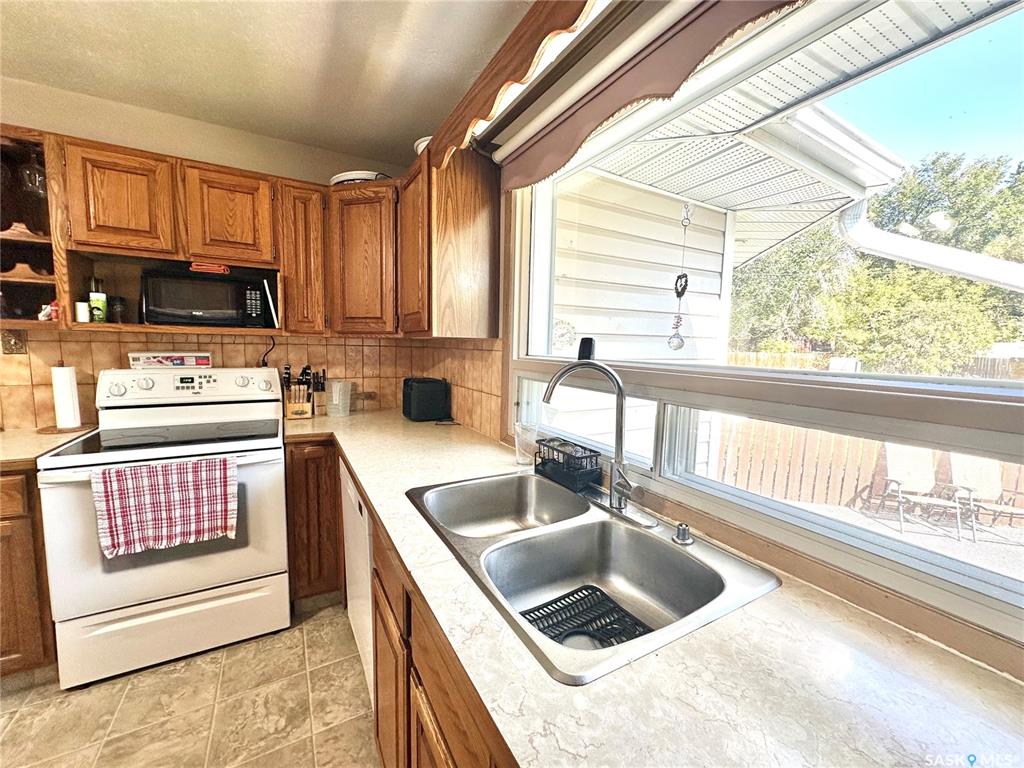Fifth View of 1222 96th Street, McIntosh Park, North Battleford, Saskatchewan, S9A 0H1
