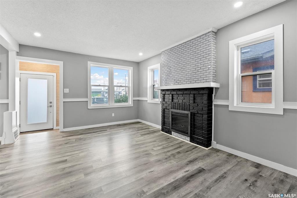 Second View of 812 3rd Avenue N, City Park, Saskatoon, Saskatchewan, S7K 2J2