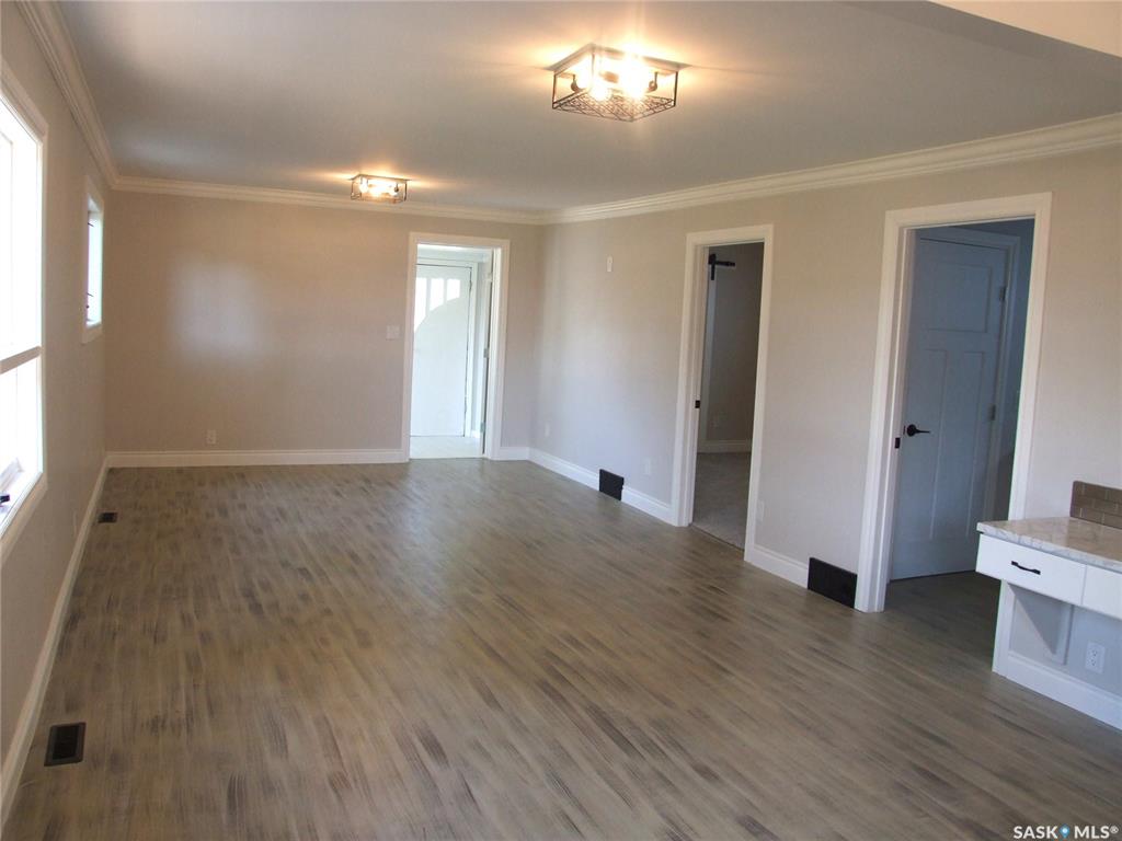 Third View of 211 2nd Street W, Leader, Saskatchewan, S0N 1H0
