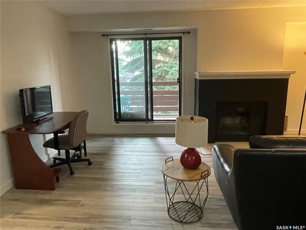 Fifth View of 437 Pendygrasse Road #201, Fairhaven, Saskatoon, Saskatchewan, S7M 5C1