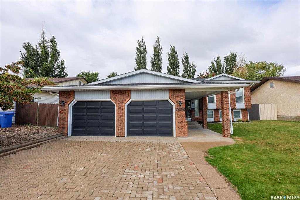 Second View of 1728 Barton Drive, Crescent Acres, Prince Albert, Saskatchewan, S6V 7W3