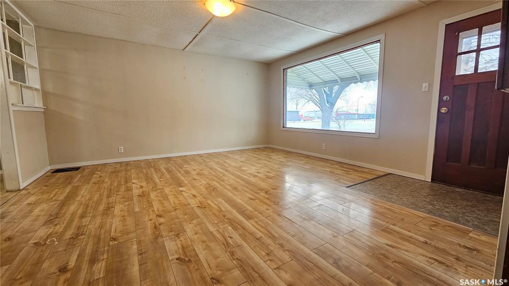 Fourth View of 217 9th Avenue Nw, Swift Current, Saskatchewan, S9H 1A6