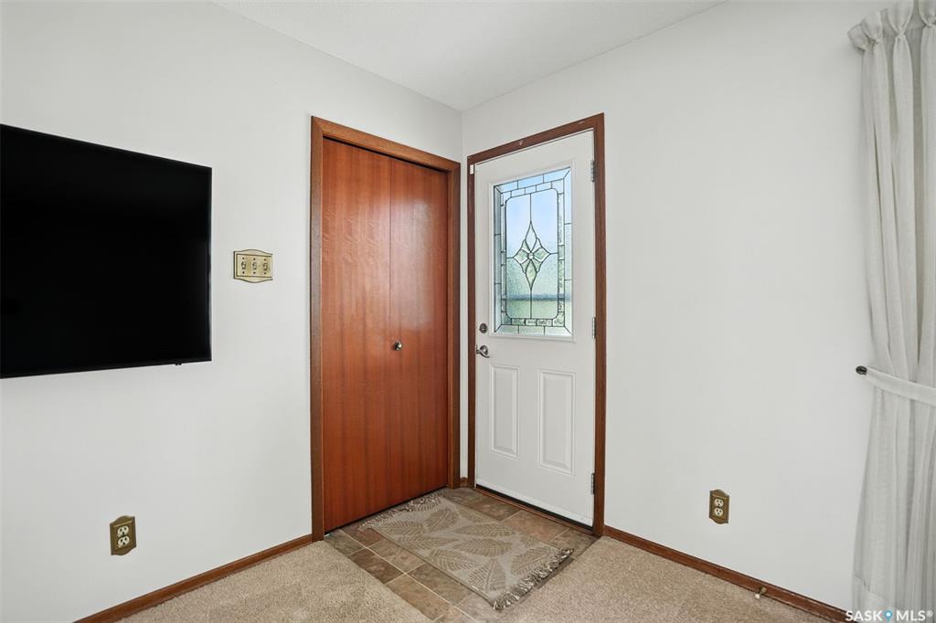 Third View of 2213 Richardson Road, Westview Heights, Saskatoon, Saskatchewan, S7L 4B9