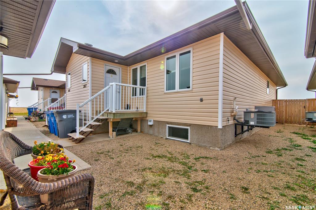 MLS® listing #SK017898 for sale located at 207 South Front Street